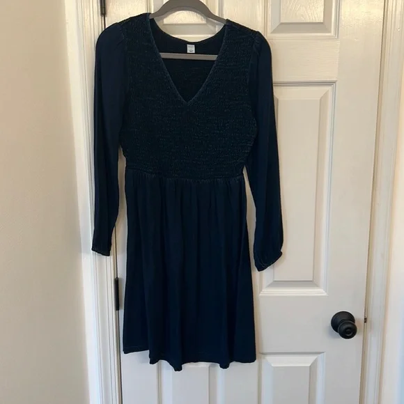 Old Navy | Dresses | Old Navy Smocked Long Sleeved Dress Size Small |  Poshmark